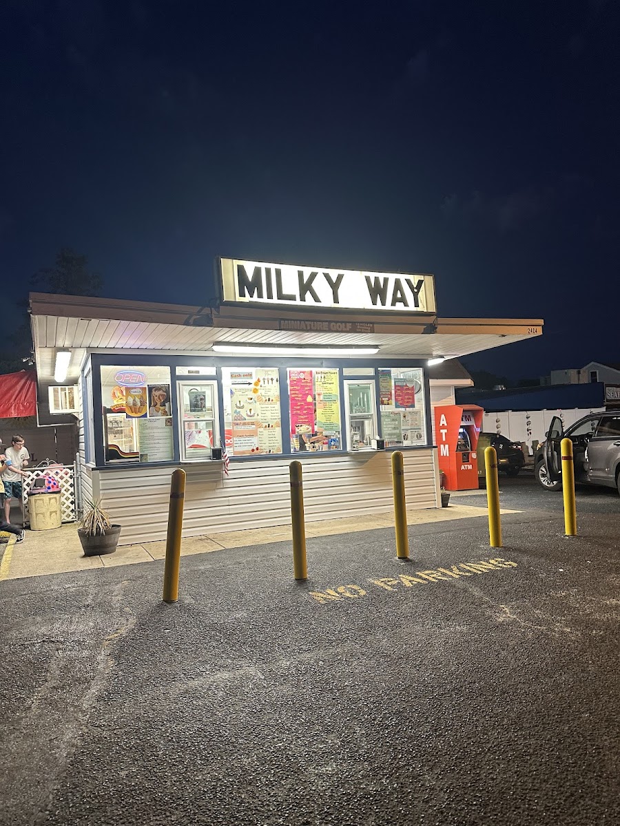 Milky Way Ice Cream & Mini Golf