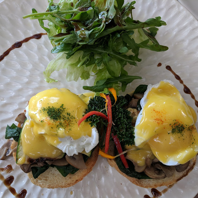 Milu's Benedict
