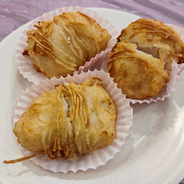 deep fried yam puff 蜂巢炸芋角
