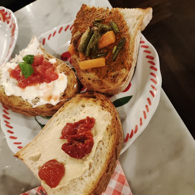 Tris Di Bruschette
