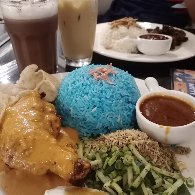 Nasi Kerabu Ayam Percik
