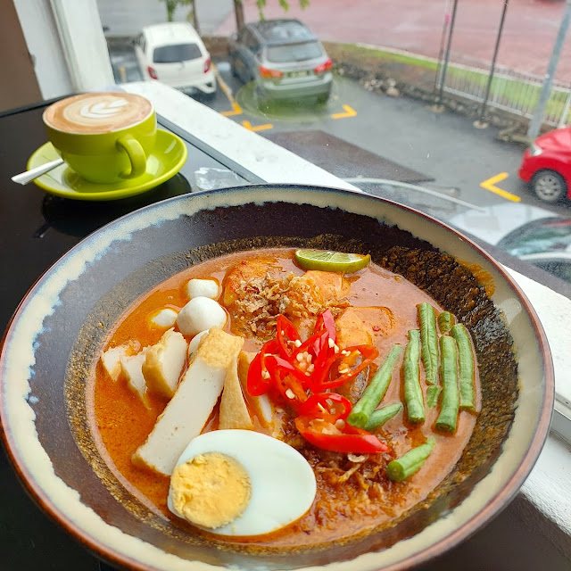 Mee Kari
