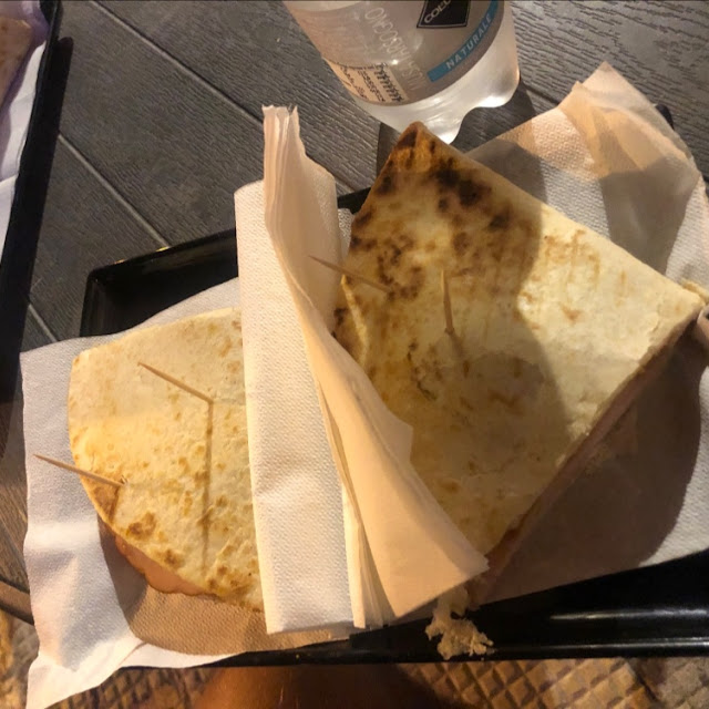 Piadina Farcita Con Arrosto Pomodori Sottiletta E Aceto Balsamico