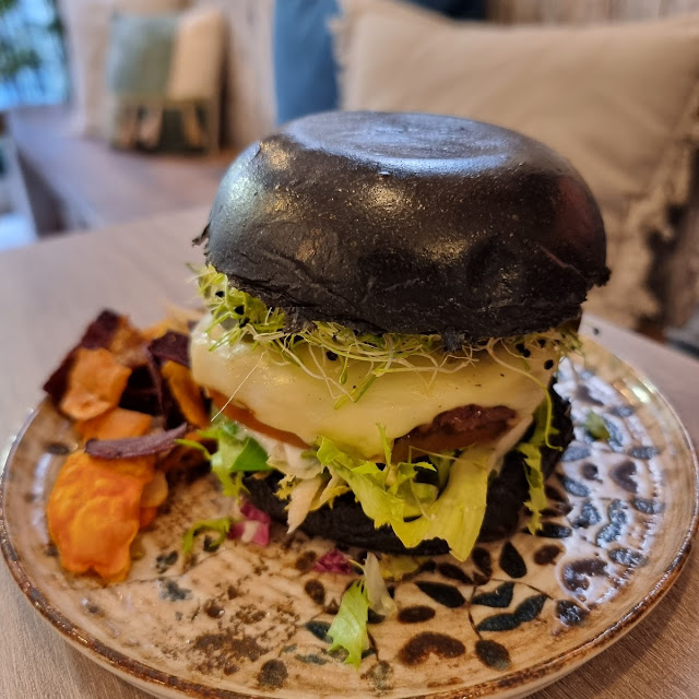 Falafel Burger