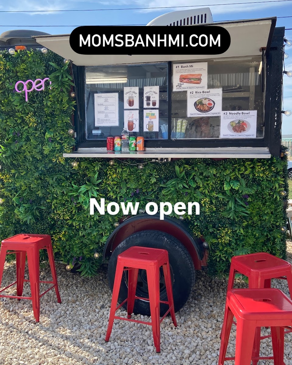 Mom's Banh Mi