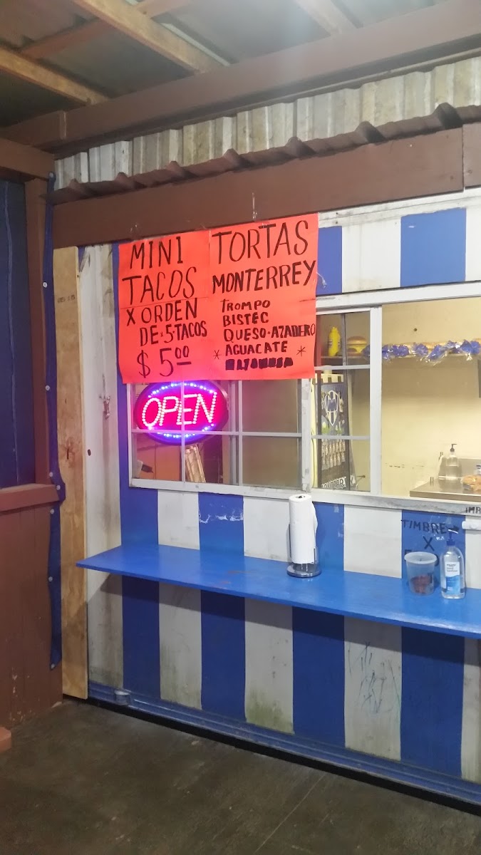 Monterrey Burgers