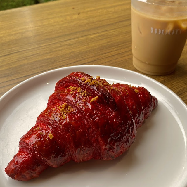 Red Velvet Croissant with Cheese Filling