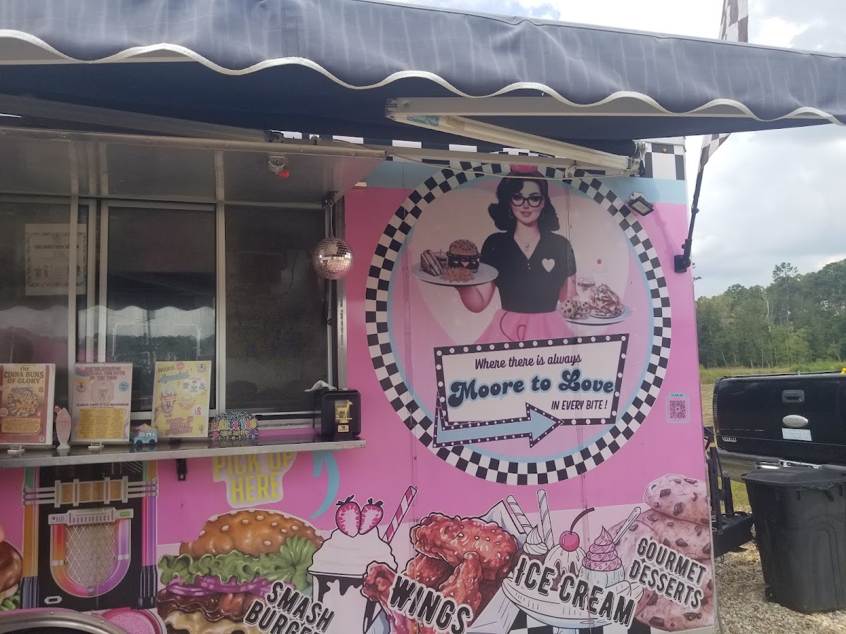 Moore to Love Diner On Wheels