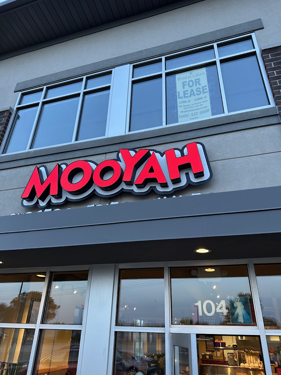 MOOYAH Burgers, Fries & Shakes - WI 53590