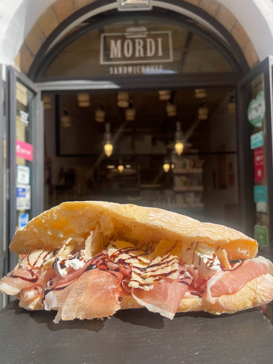 Mordi Sandwichouse