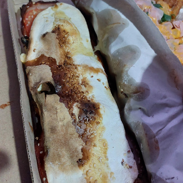 Sanwich de Milanesa Completa Con Papas Fritas Con Cheddar Verdeo Y Panceta