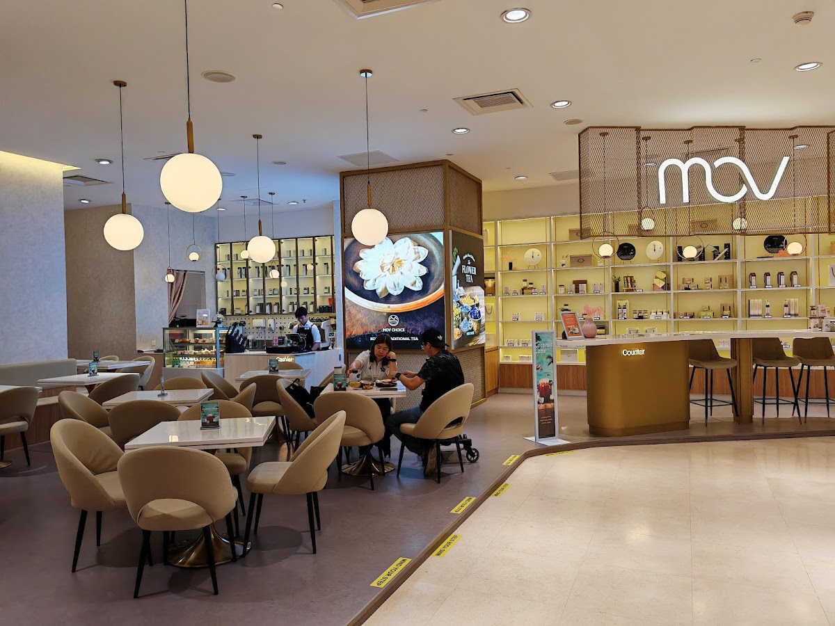 MOV C & SEE LOUNGE