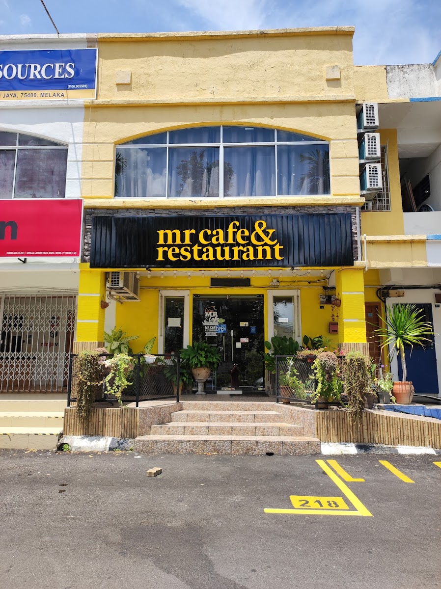 Mr. Cafe & Restaurant