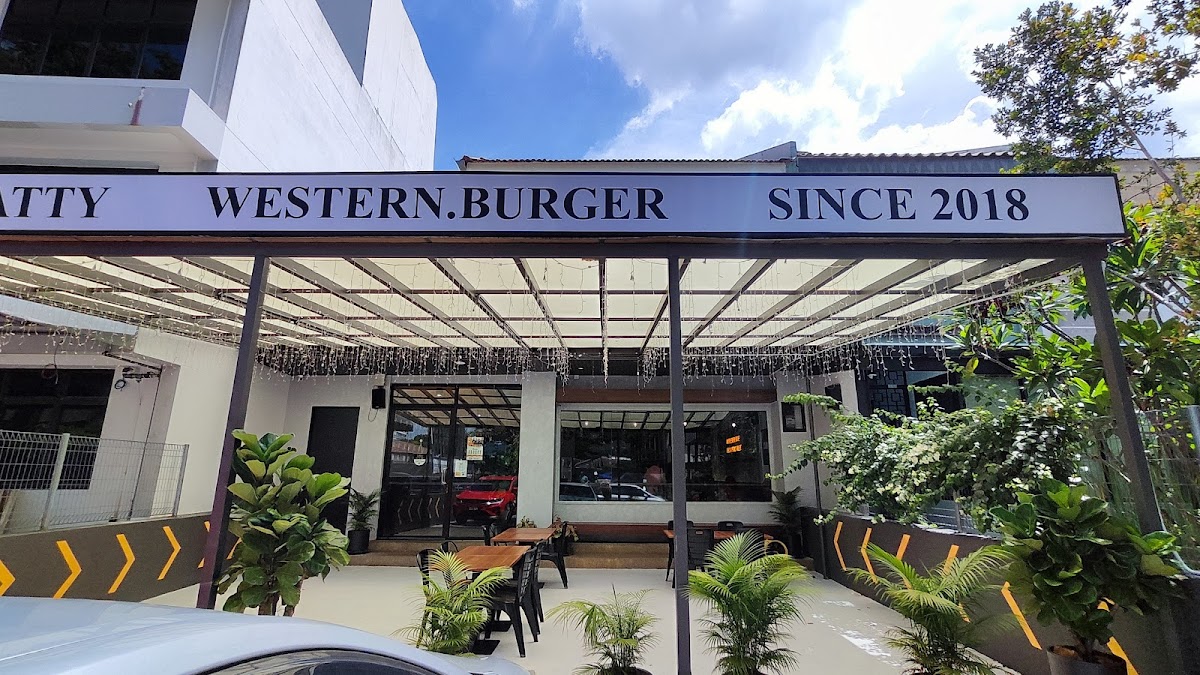 Mr Fatty Burger Burma Road
