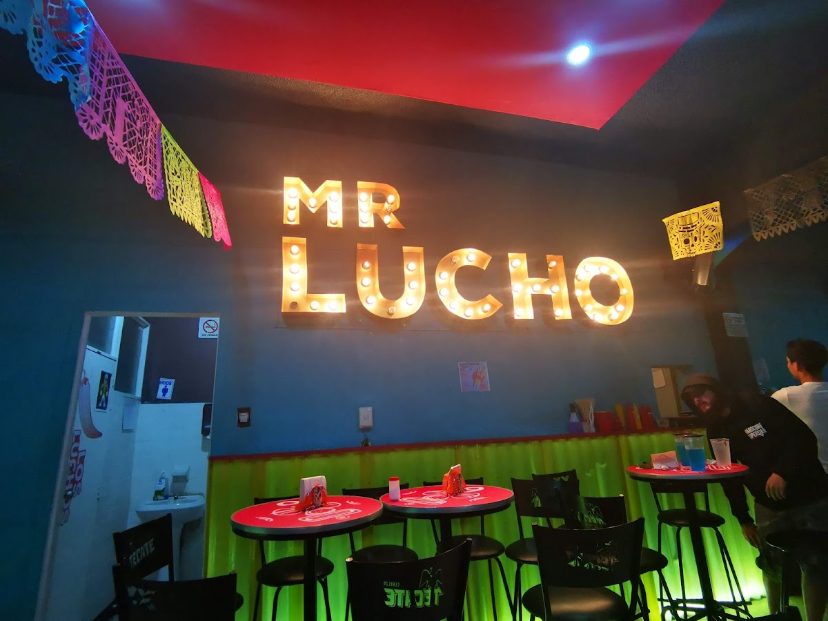Mr Lucho Condesa