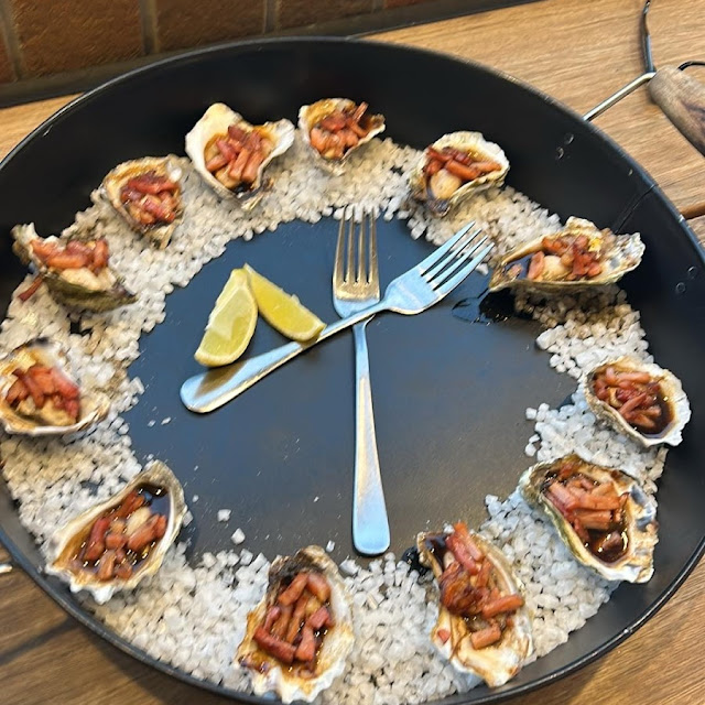 Oysters Kilpatrick