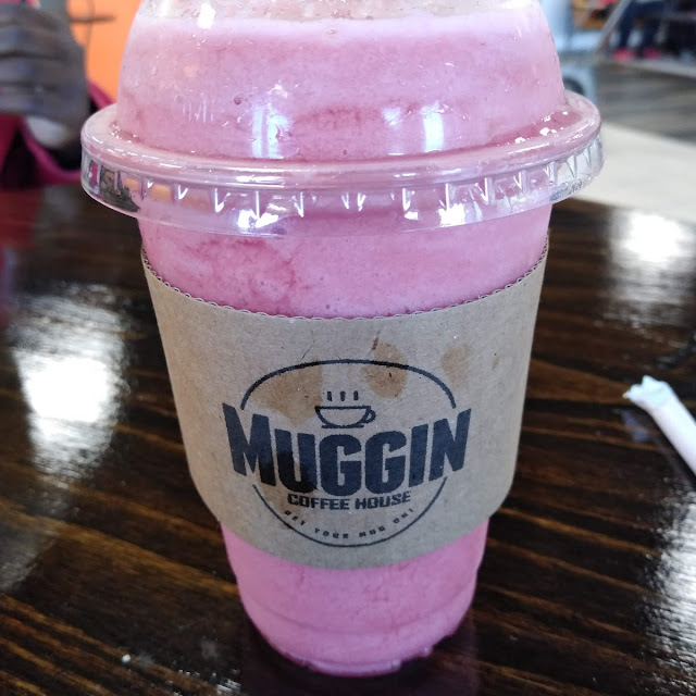 Strawberry Smoothie 16 Oz