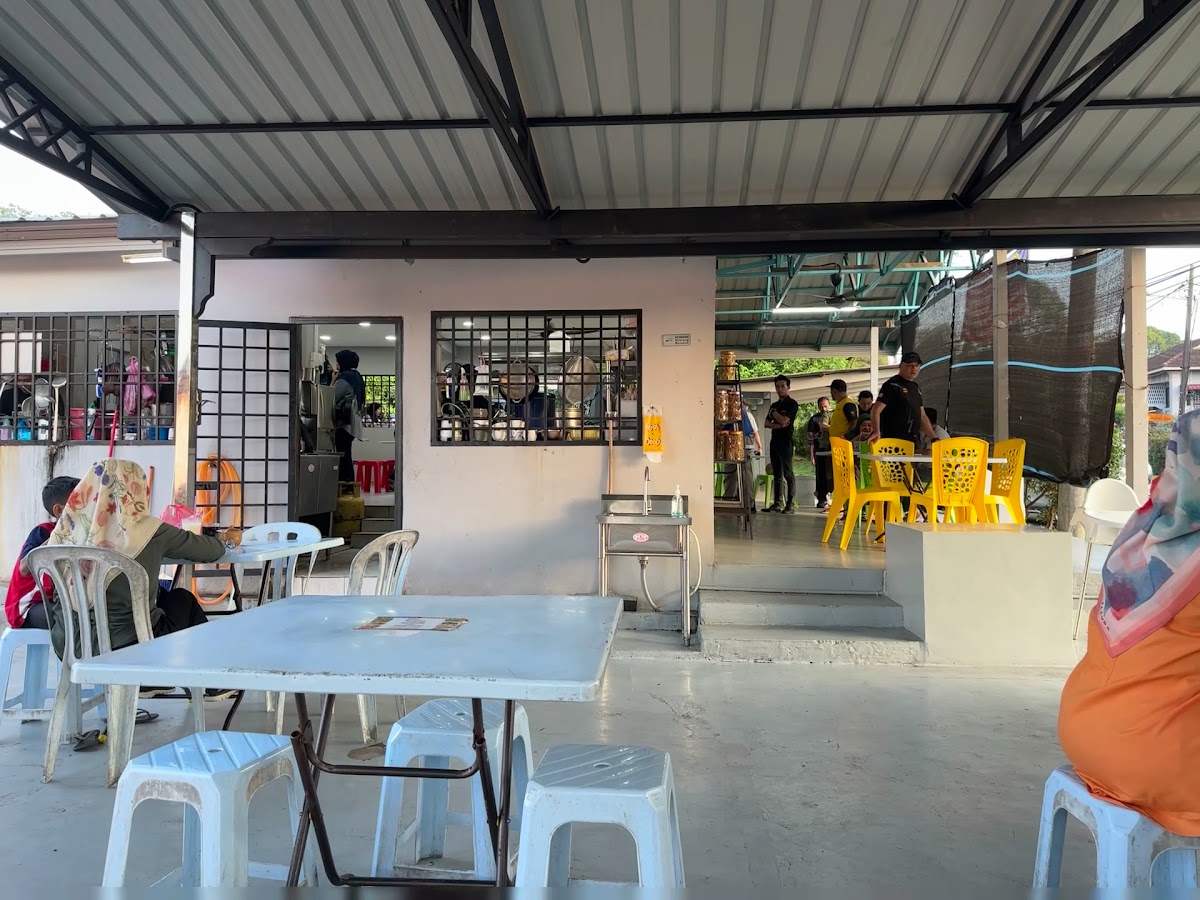 Mughni Saujana Cafe