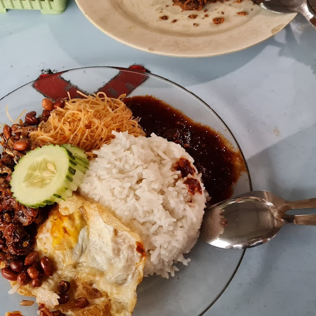 Masi Lemak Ayam Goreng Berempah