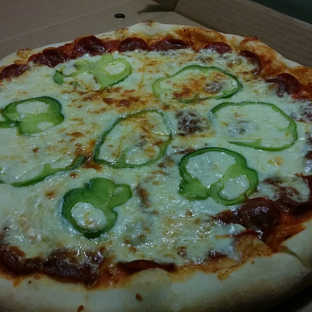 12 Small Combination Pizza