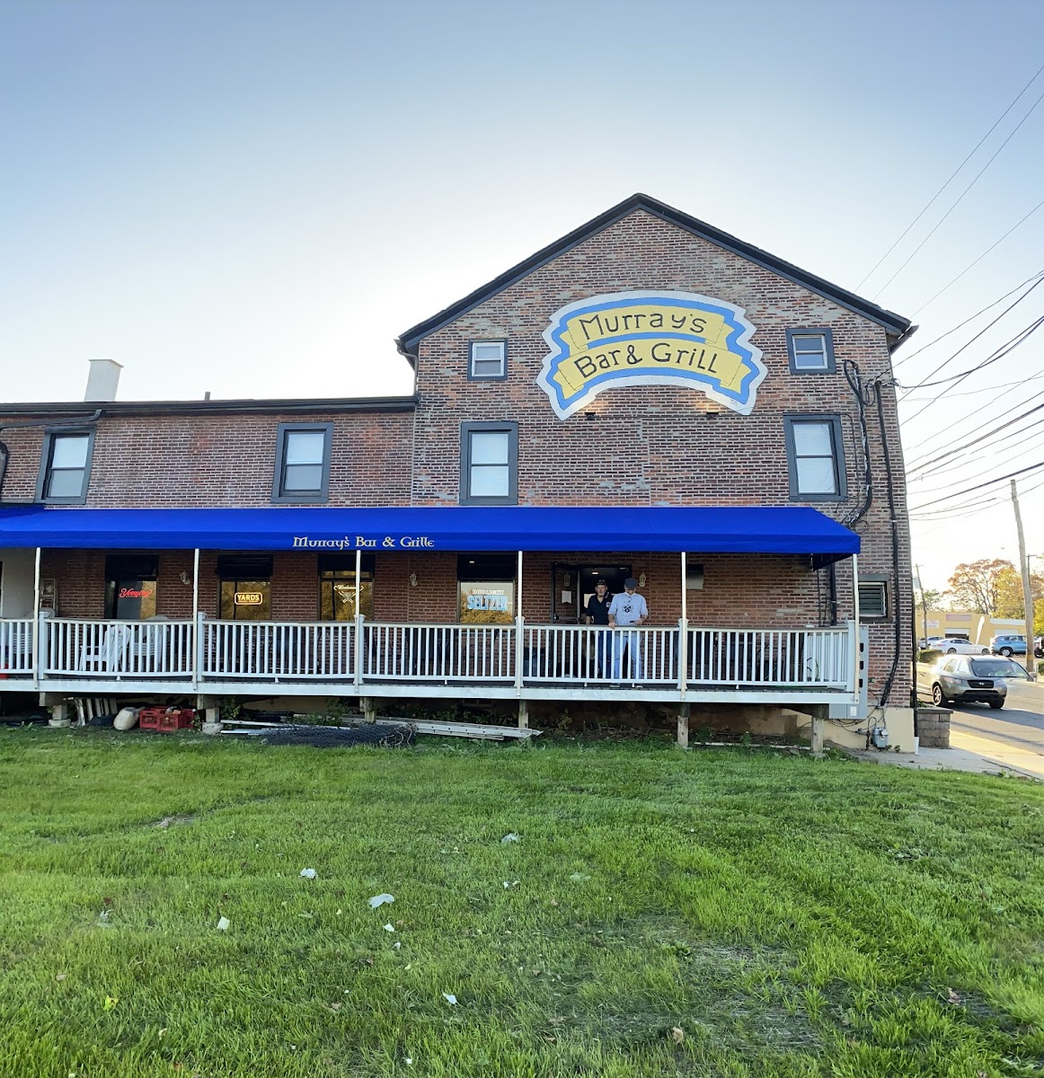 Murray's Bar & Grille