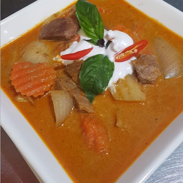 Massaman Beef or Chicken