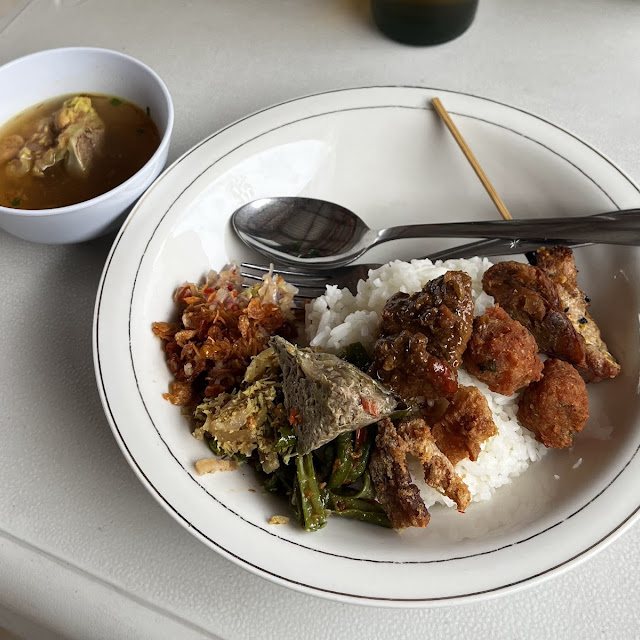 Nasi Campur Bali Babi