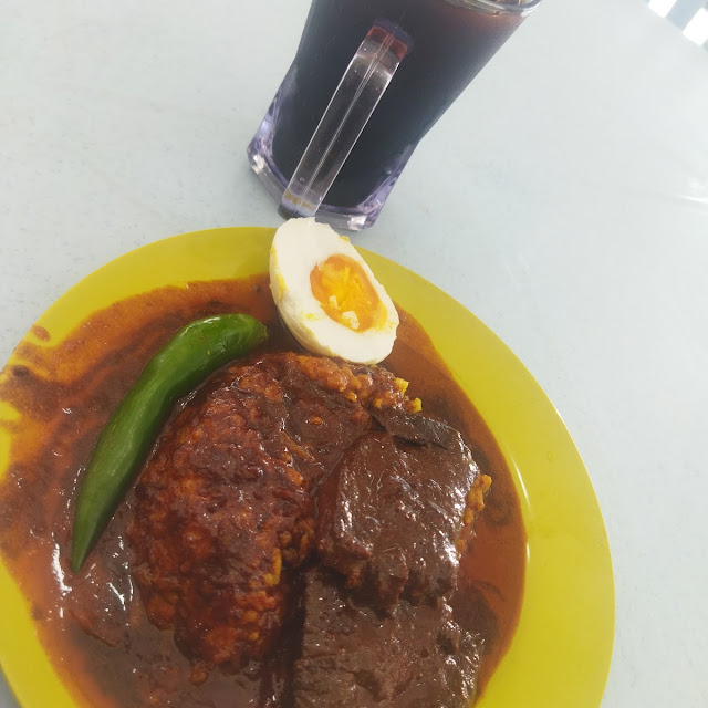 Nasi Kandar Daging Mask Hitam