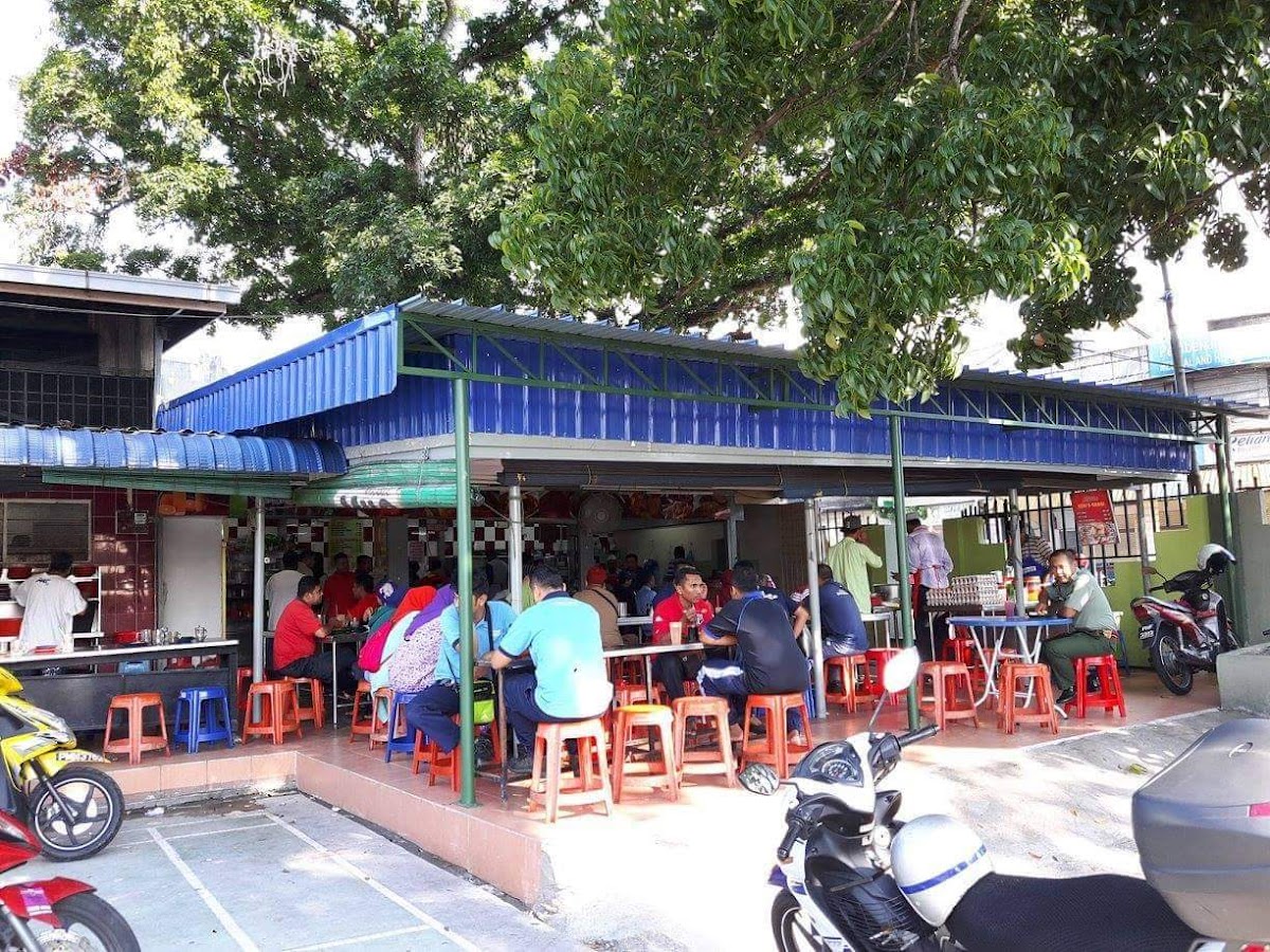 Nasi Kandar Pokok Ceri • Kedai Makan Ceri