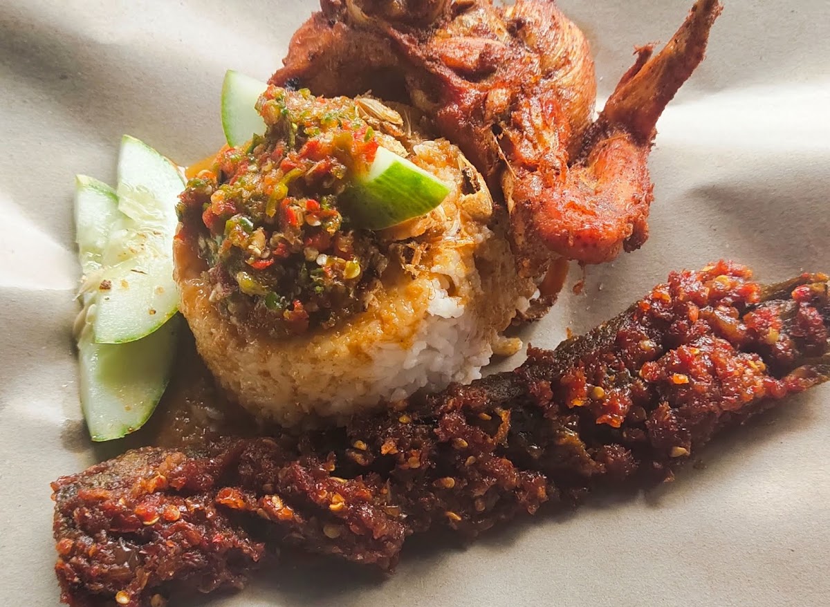Nasi Kukus Kak Kuntum