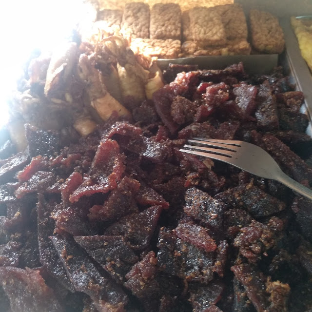 Dendeng Sapi Manis Dan Cumi Asin Goreng