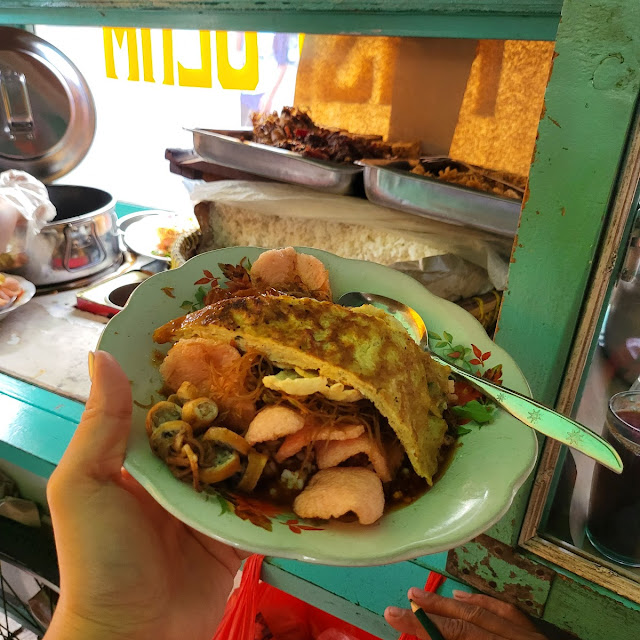 Nasi Ulam Lauk Cumi N Dadar