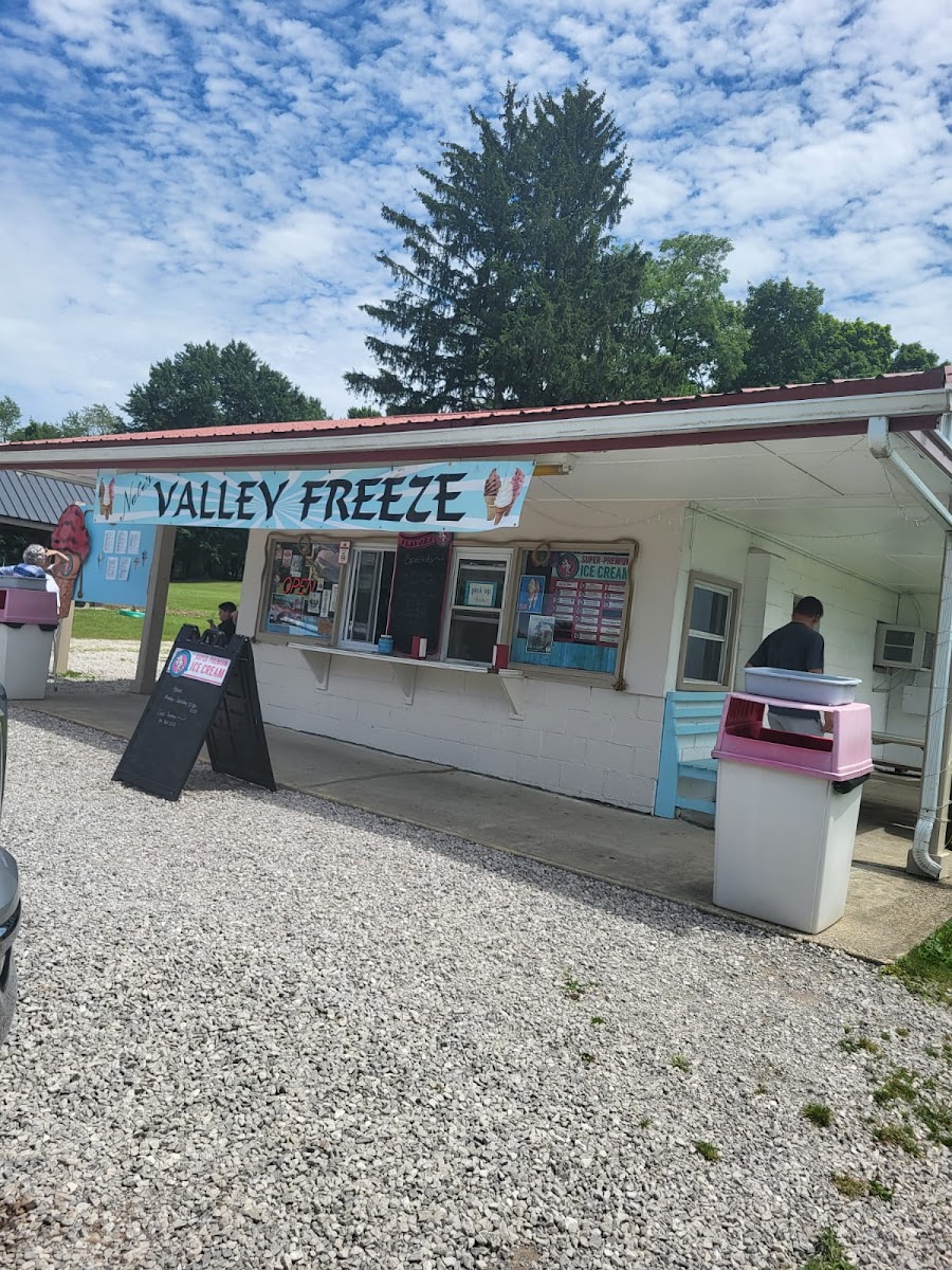 Nate's Valley Freeze & BBQ (Ice Cream & Casual Foods)