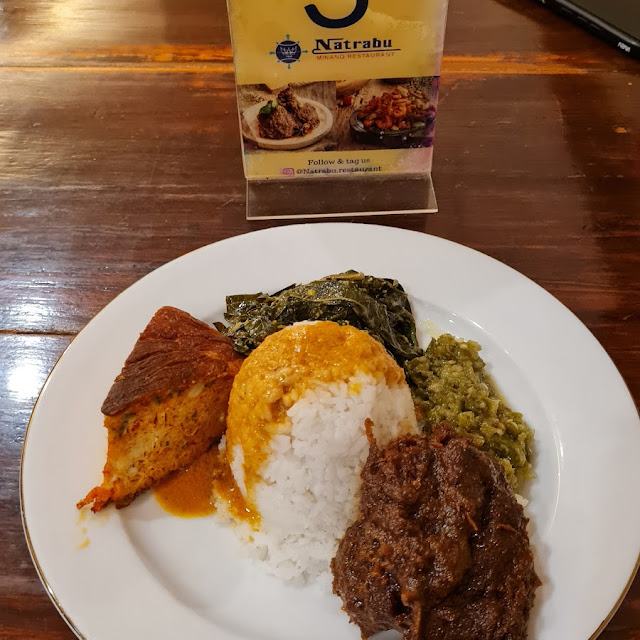 Nasi Padang Rendang