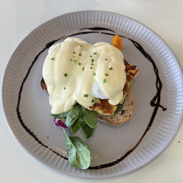 Eggs Benny