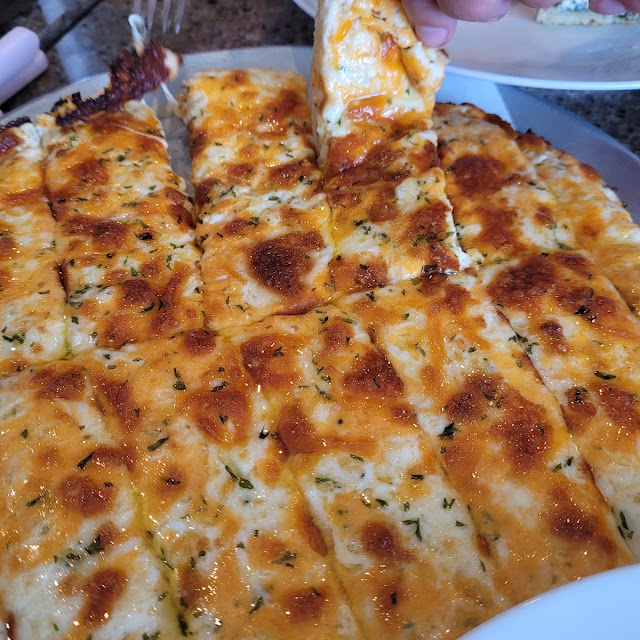 Triple Cheese Garlic Fingers
