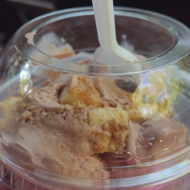 A Chocolate Cheesecake Nibbler
