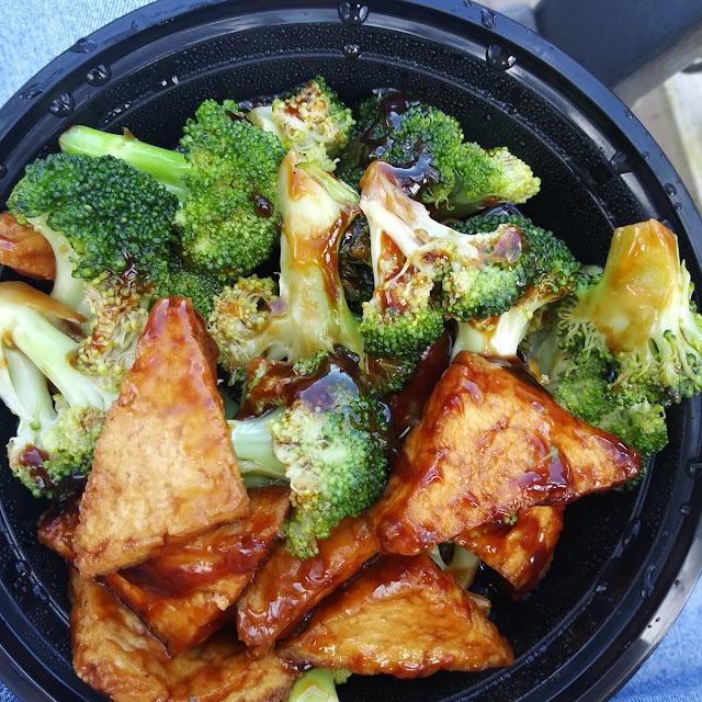 Sauteed Broccoli with Tofu