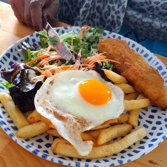 Chips Egg & Salad