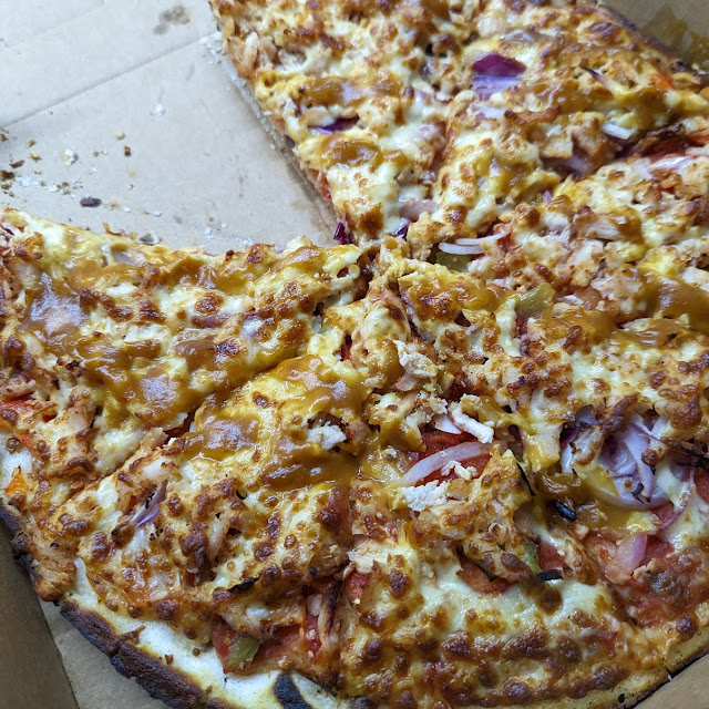 Butter Chicken Pizza