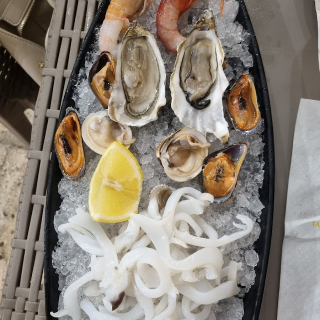 Barca Di Crudo Di Mare