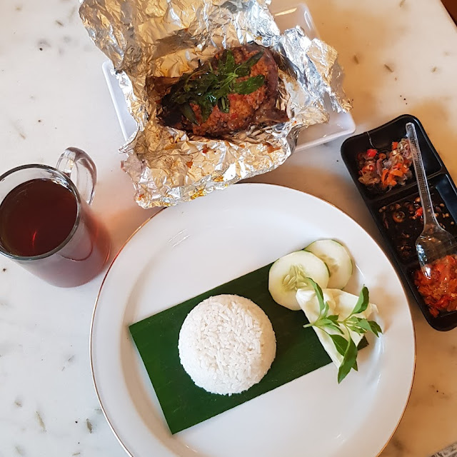 Bebek Bakar Kemangi