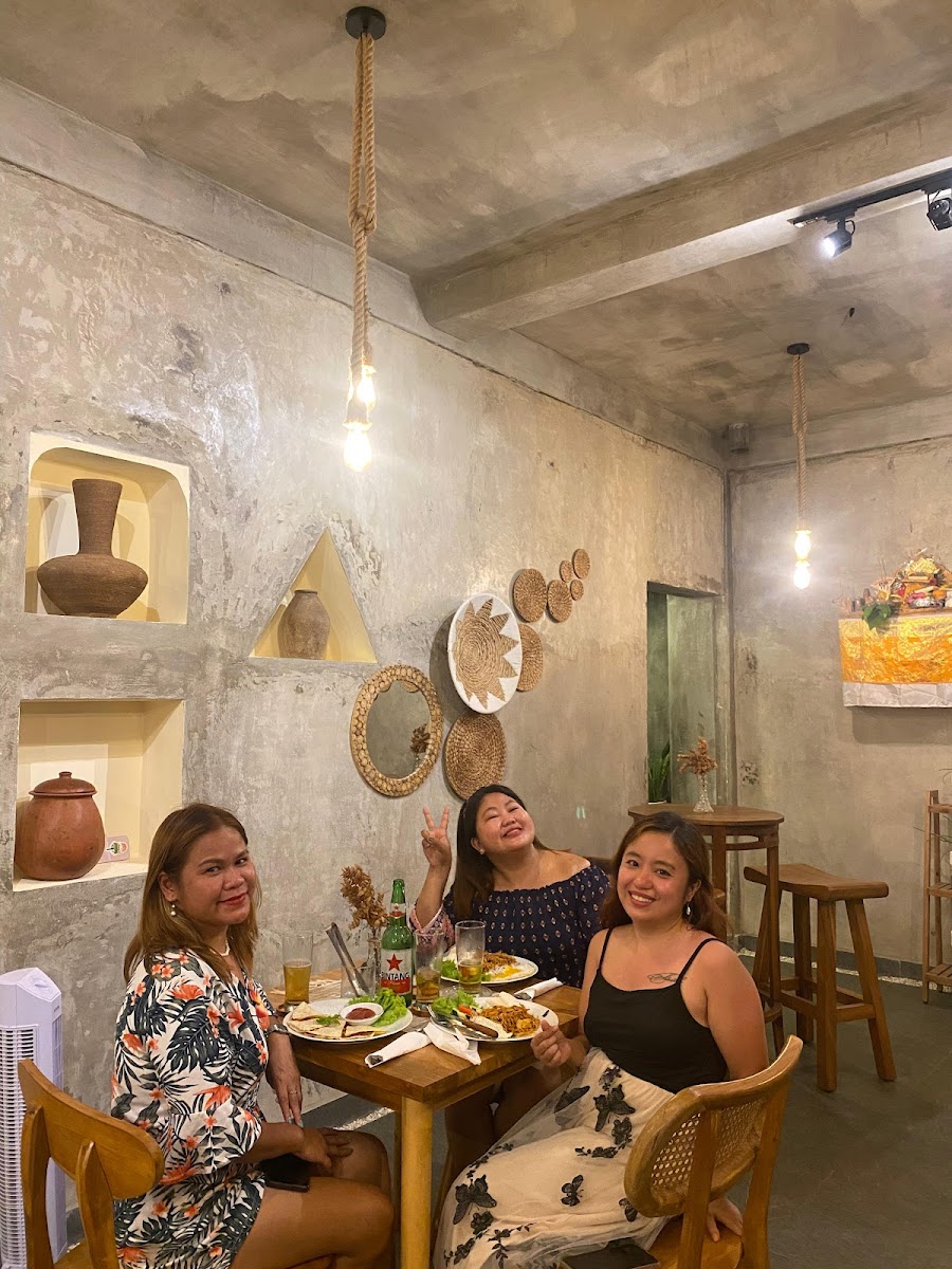 Ning's Coffee & Eatery