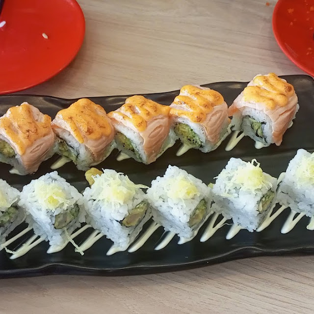 mk04 Crunchy Salmon Roll