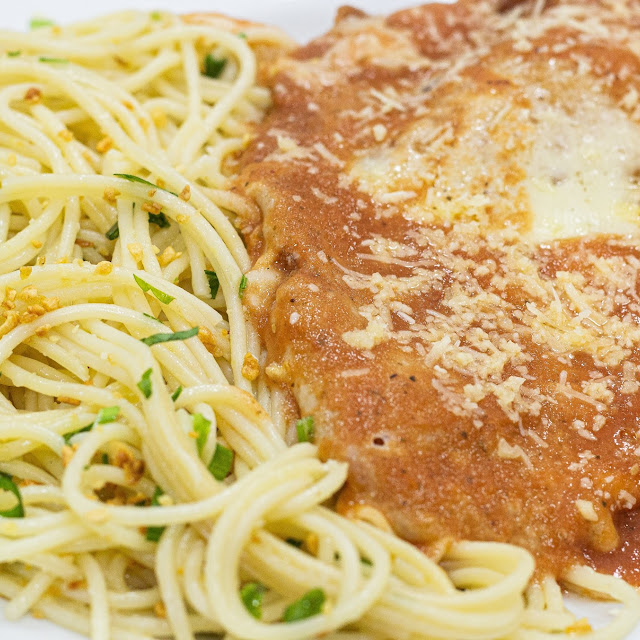 Parmegiana de Carne Com Macarrão