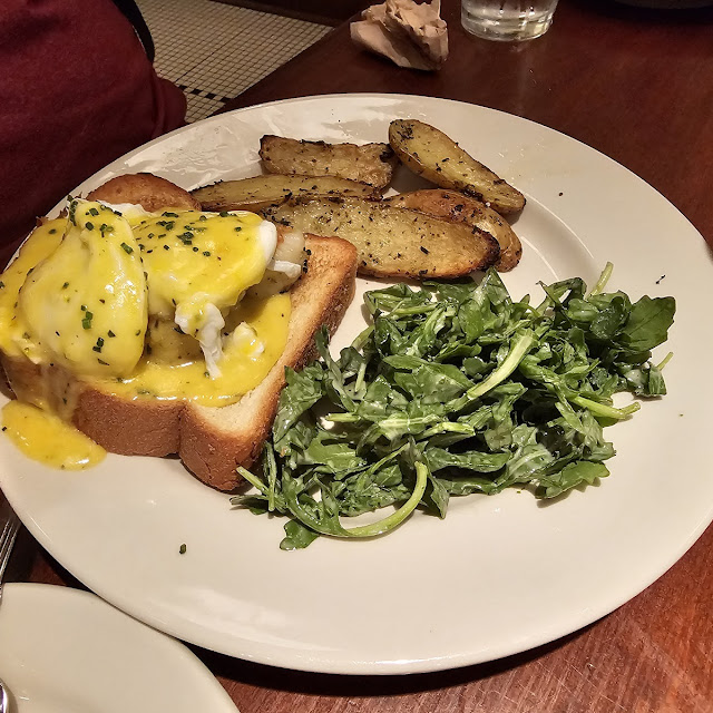 Eggs Benedict
