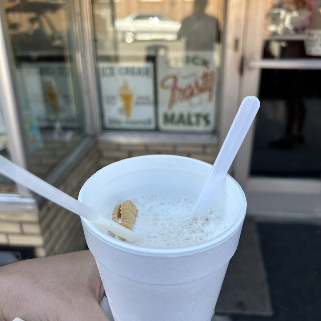 Maple Ice Cream Shake w Maple Cookie