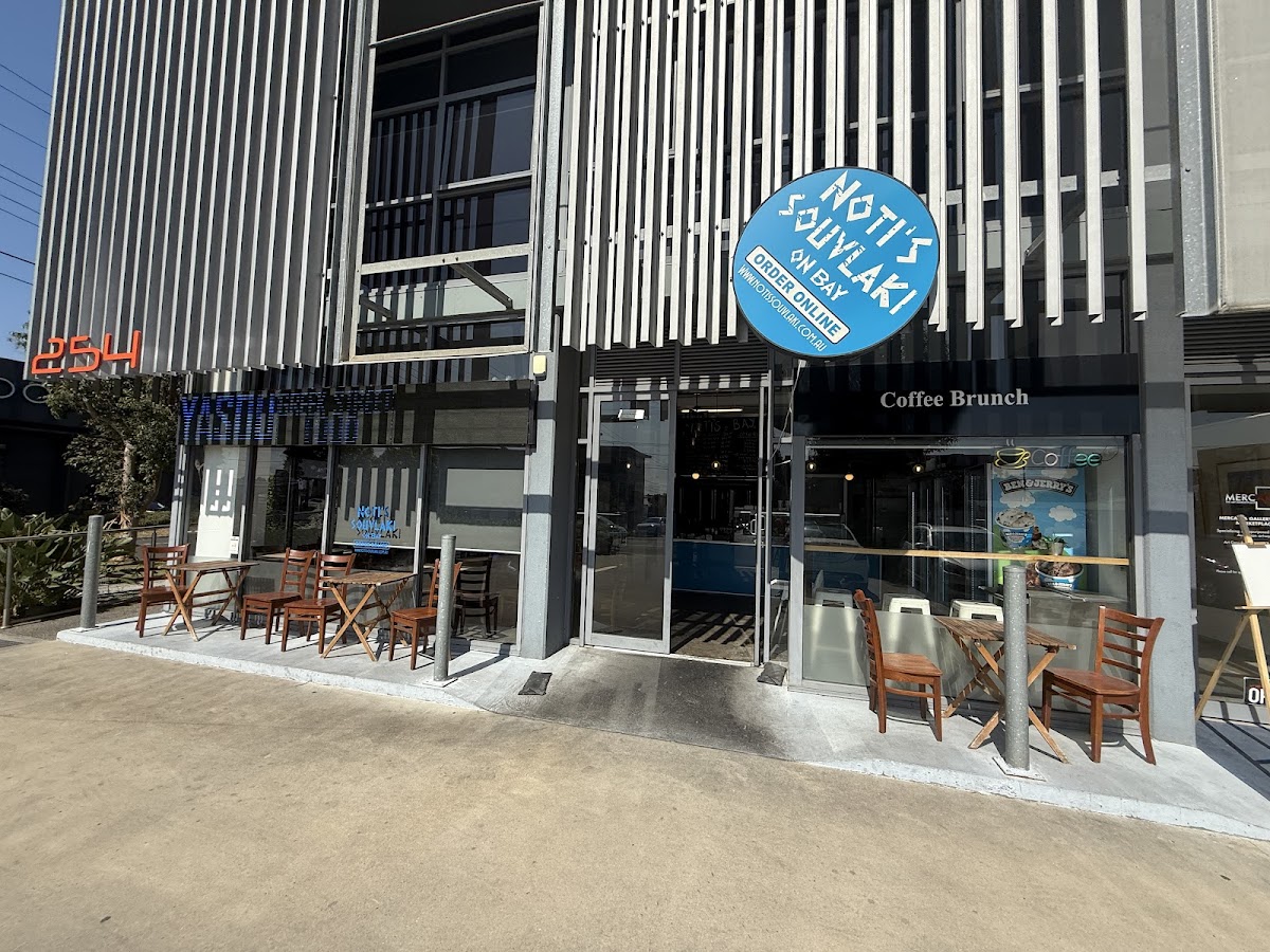 Noti's Souvlaki on Bay