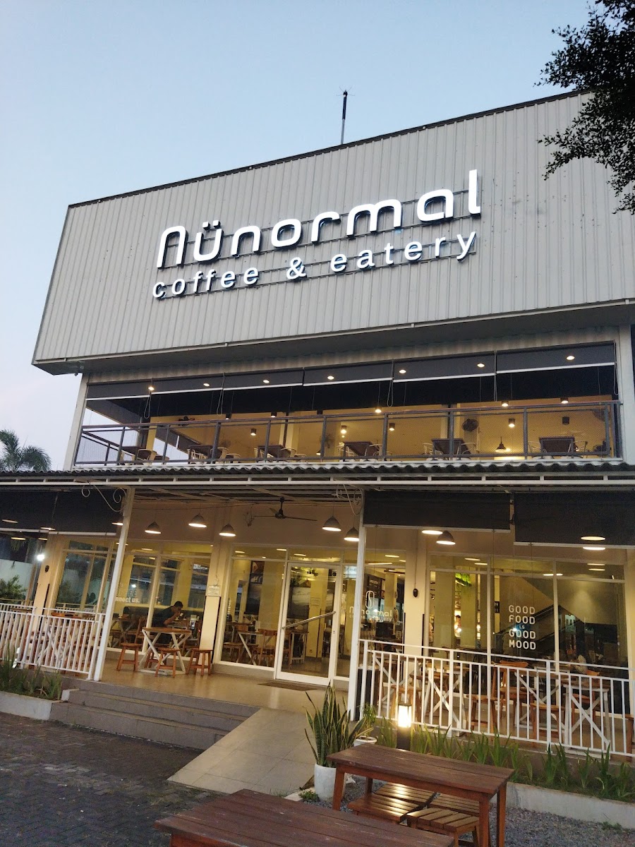 nunormal Cofee & Eatery