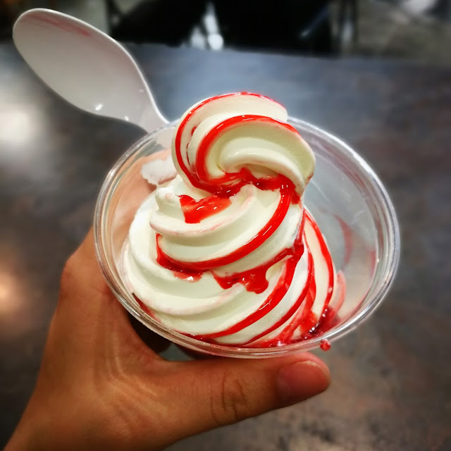 Strawberry Flavor Burst Ice Cream